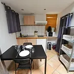 La Tiny House Yourhosthelper