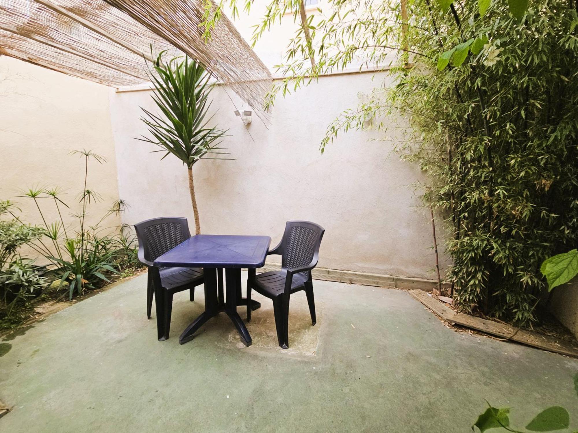 La Tiny House Yourhosthelper * Narbonne